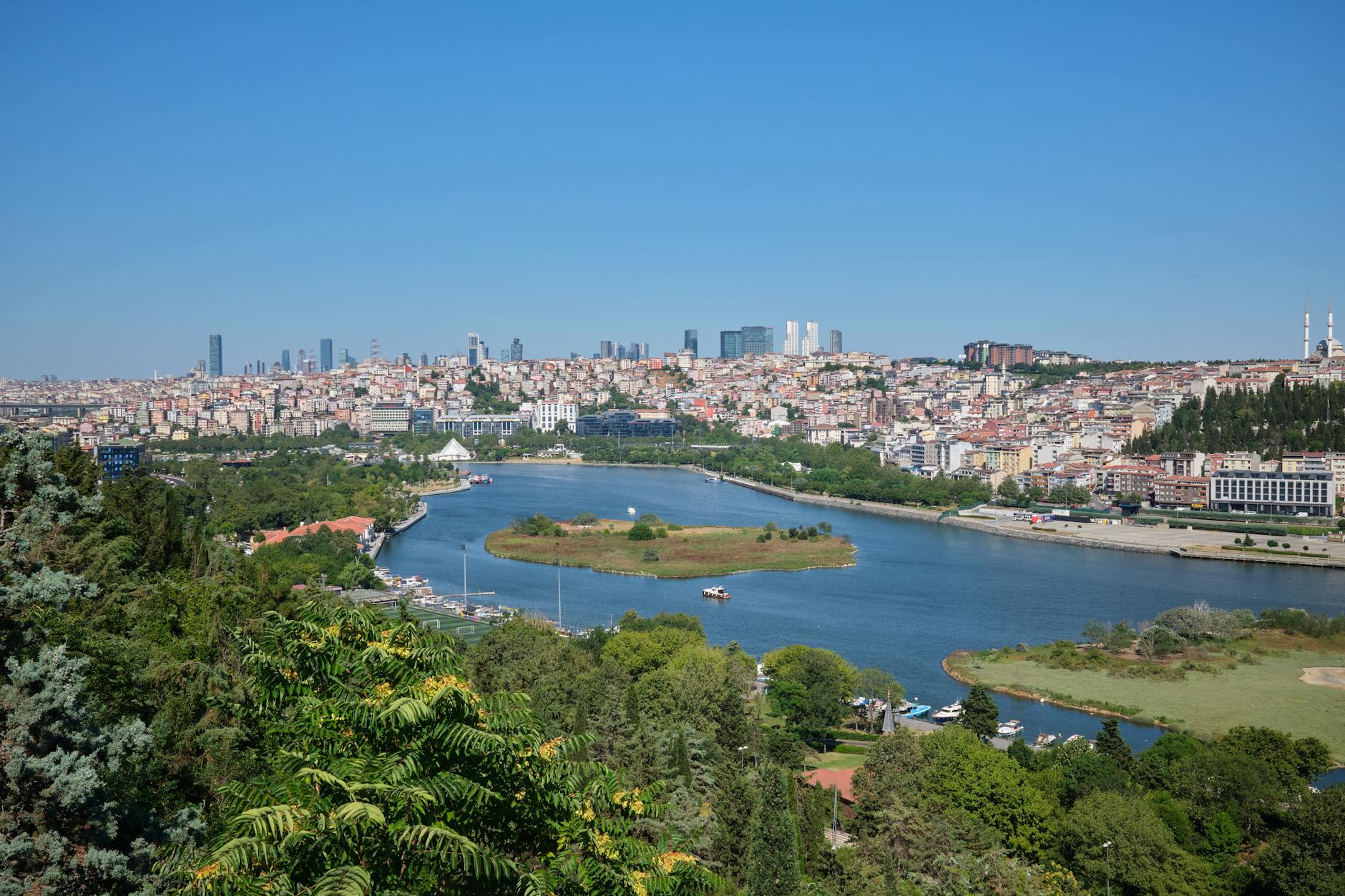 Panorámica del Cuerno de Oro desde el mirador de la colina Pierre Loti.